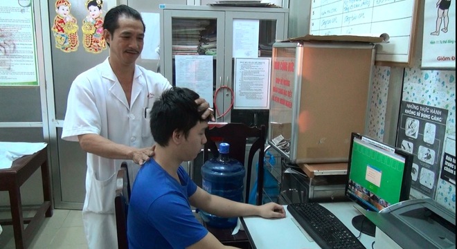 Bài tập khắc phục đau vai gáy