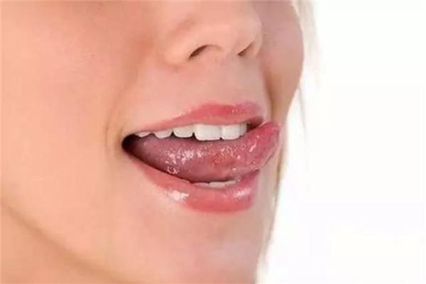 lưỡi cọ răng