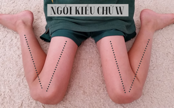 ngồi dạng chữ W